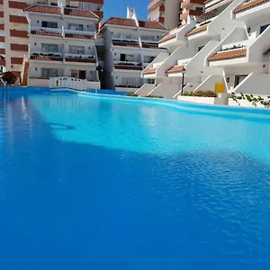 Apartment Casa Las Flores With Heated Pool, Only 490 Meters To The Beach, Balcony, Wifi, Arona (Tenerife)